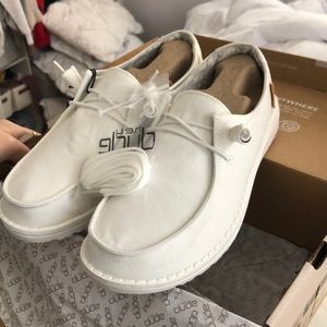 Hey dude Wendy Size 7